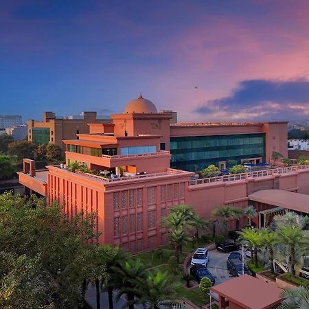 Taj Hotel & Convention Centre, Agra Агра Екстер'єр фото The University of Management Sciences