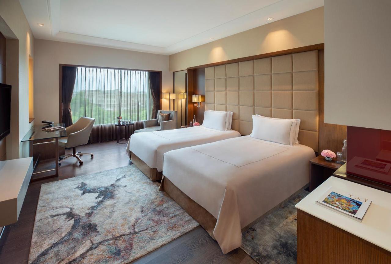 Taj Hotel & Convention Centre, Agra Агра Екстер'єр фото Deluxe Room