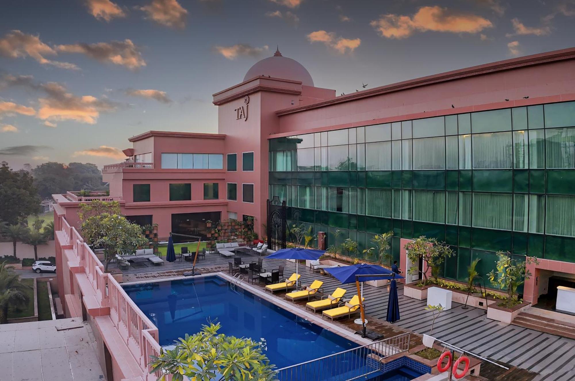 Taj Hotel & Convention Centre, Agra Агра Екстер'єр фото Taj Krishna